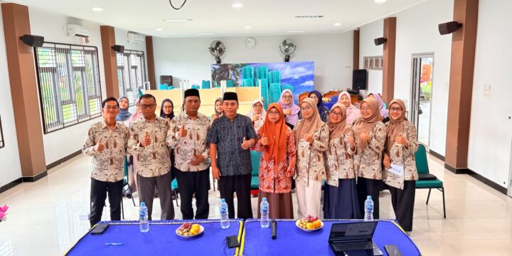 Kepala Pusat Bahasa UIN Alauddin Makassar Jadi Narasumber Pelatihan Profesional Layanan Bahasa dan Manajemen TOEFL-TOAFL UINSI Samarinda